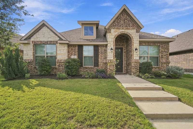 548 Washington Avenue, Waxahachie TX 75165