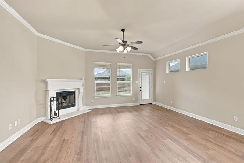 548 Washington Avenue, Waxahachie TX 75165 - Photo 4