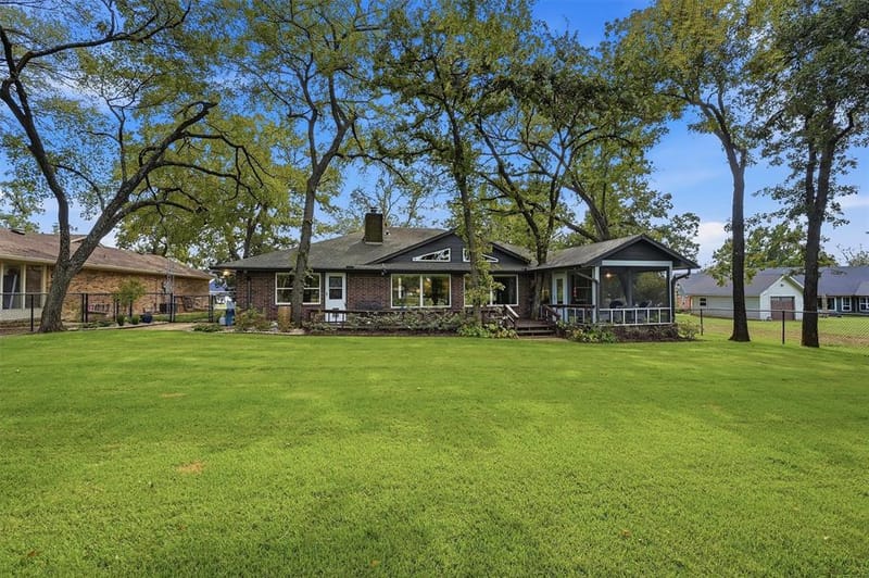 215 Modoc Trail, Lake Kiowa TX 76240 - Photo 35