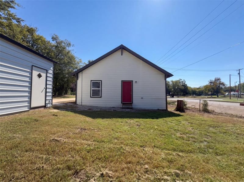 1425 E Cherry Street, Sherman TX 75090 - Photo 14