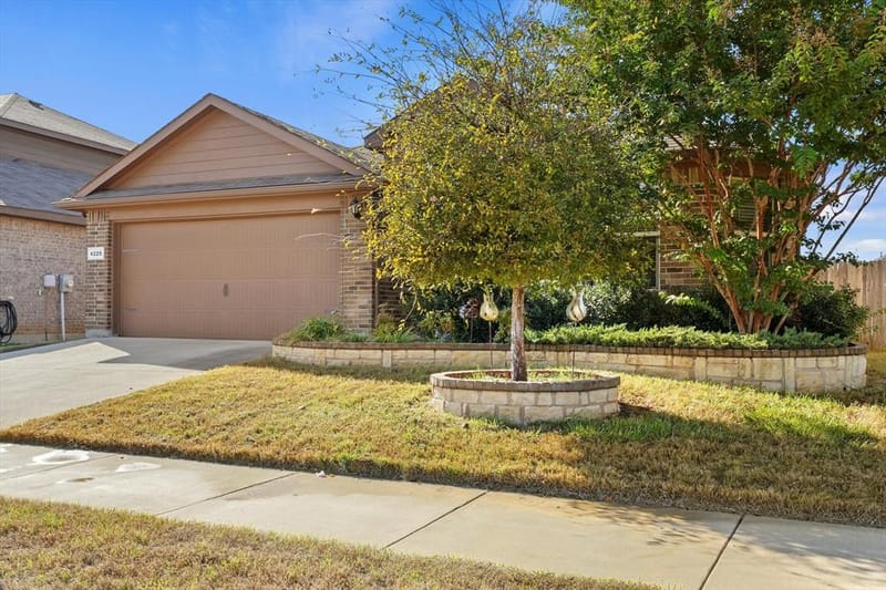 4225 Tollcross Lane, Fort Worth TX 76123 - Photo 3