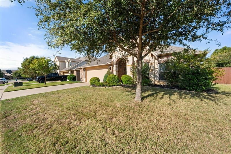 1120 Cardinal Ridge Road, Burleson TX 76028 - Photo 2