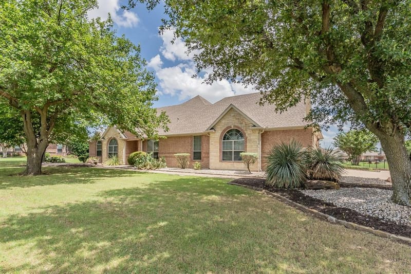 1049 Van Zandt Court, Haslet TX 76052