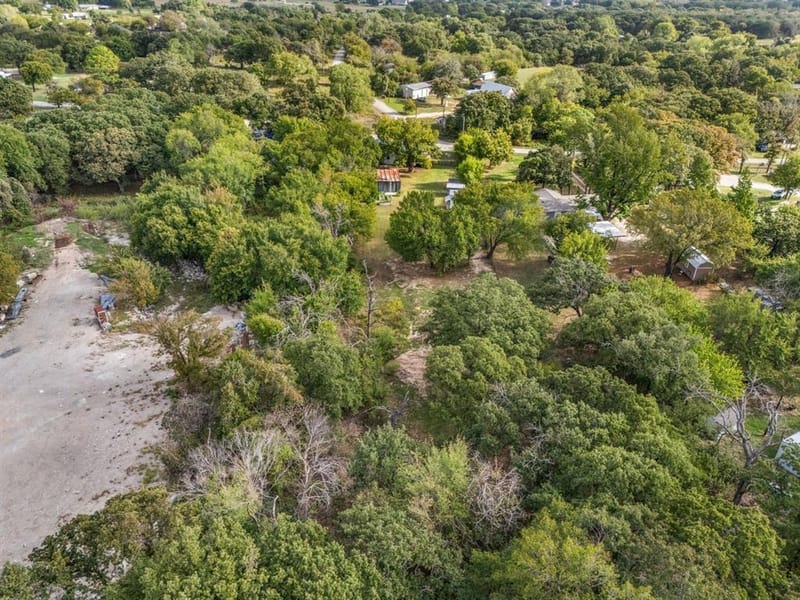 702 Monticello Drive, Springtown TX 76082 - Photo 32