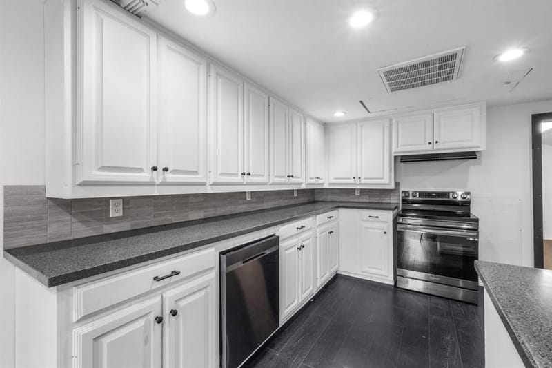 702 Monticello Drive, Springtown TX 76082 - Photo 9
