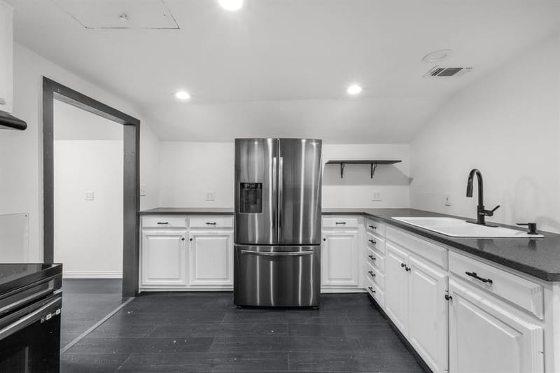 702 Monticello Drive, Springtown TX 76082 - Photo 10