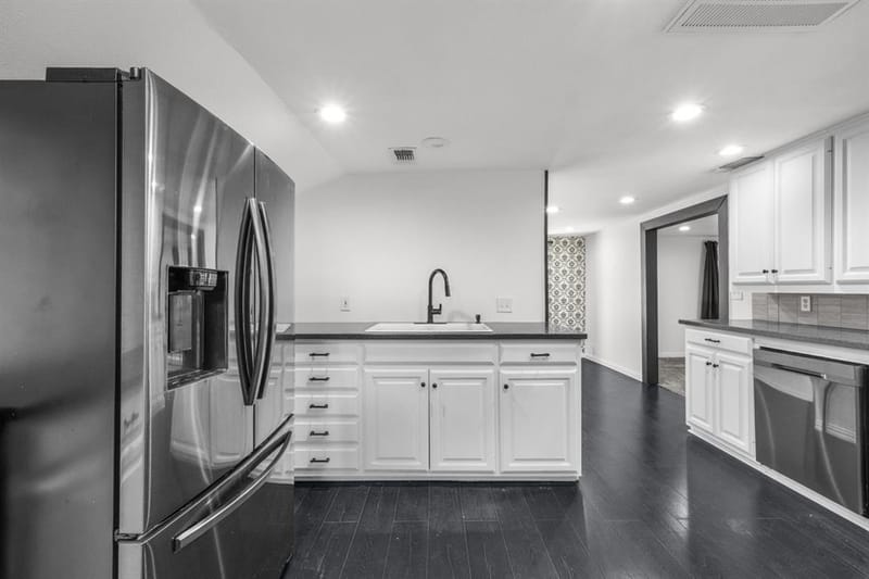 702 Monticello Drive, Springtown TX 76082 - Photo 11