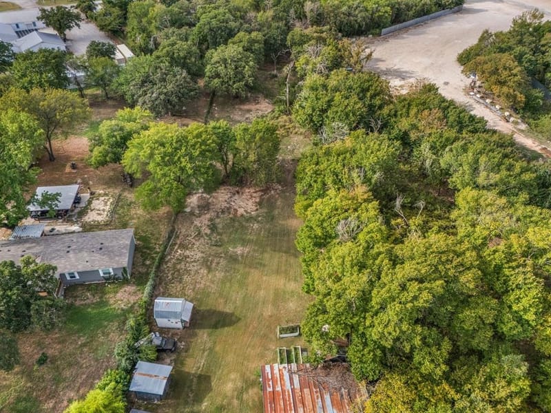702 Monticello Drive, Springtown TX 76082 - Photo 35