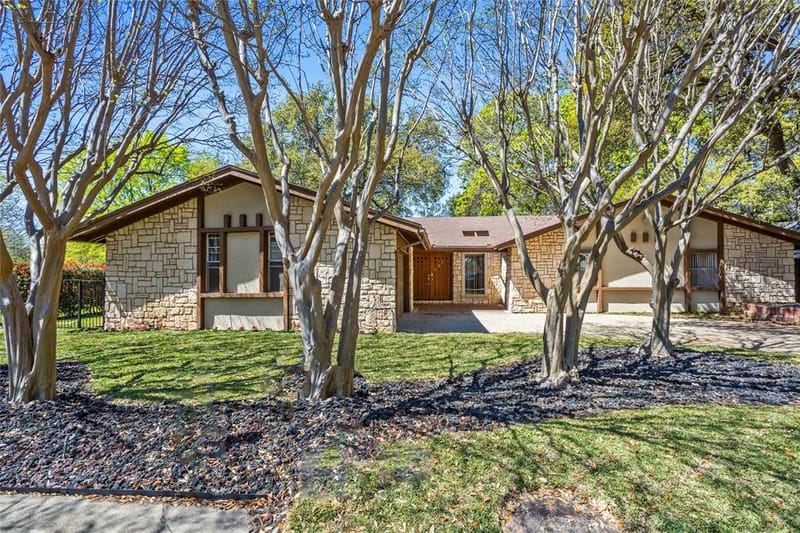 15721 mapleview, Dallas TX 75248 - Photo 2