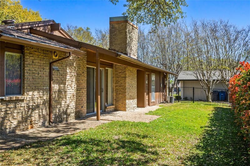 15721 mapleview, Dallas TX 75248 - Photo 30