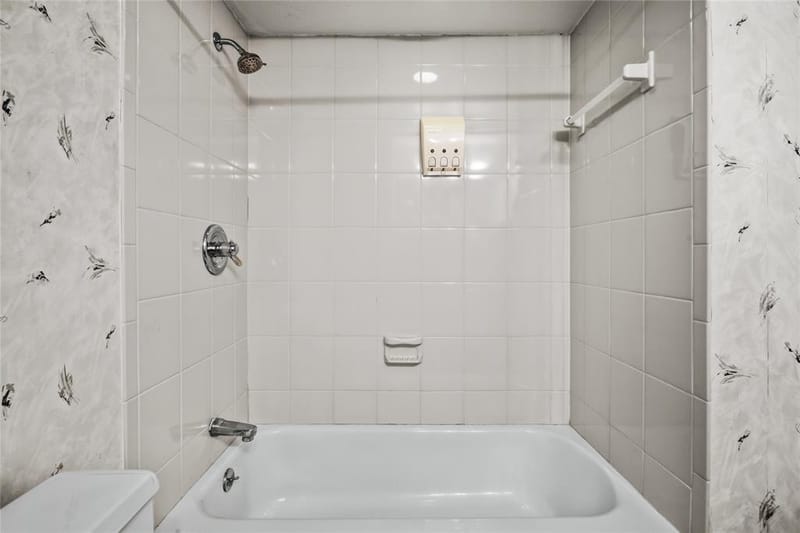 15721 mapleview, Dallas TX 75248 - Photo 21