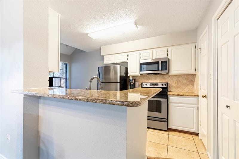 422 Santa Fe Trail # 11, Irving TX 75063 - Photo 12