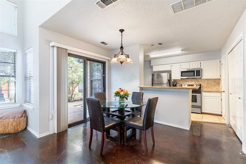 422 Santa Fe Trail # 11, Irving TX 75063 - Photo 4