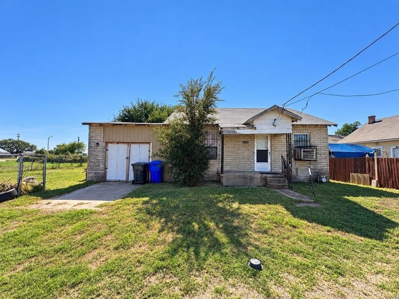 207 E Church Street, Waco TX 76704