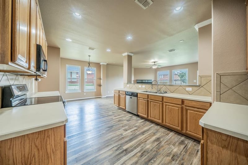 1739 Chadwick Drive, Cedar Hill TX 75104 - Photo 7
