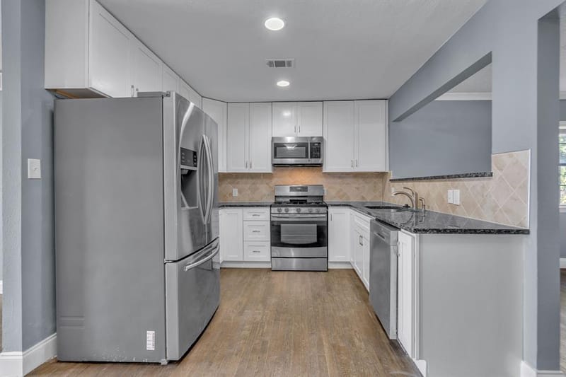 9621 Rustown Drive, Dallas TX 75228 - Photo 8