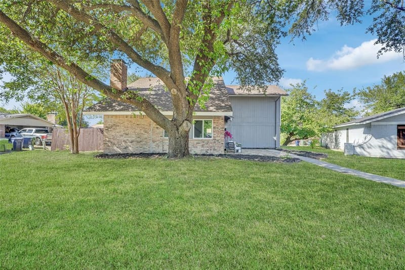 3213 Round Rock Circle, Garland TX 75044 - Photo 3