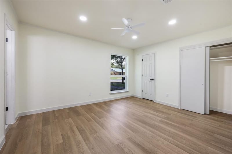 513 Colonial Drive, Garland TX 75043 - Photo 12