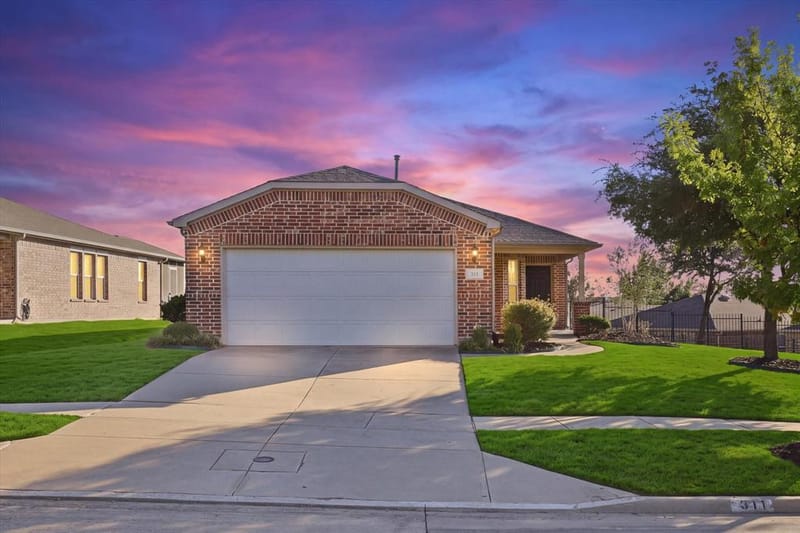 311 Mariposa Lane, Frisco TX 75036 - Photo 2
