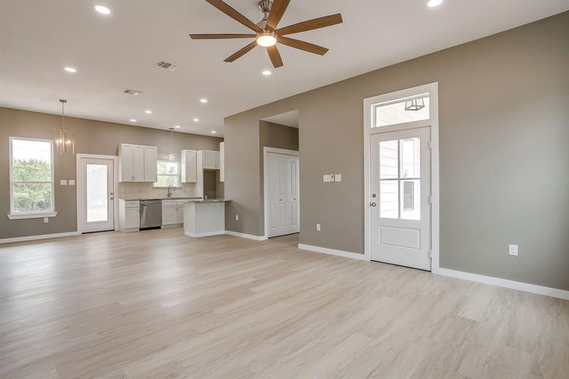 1024 RAYS Way, Weatherford TX 76085 - Photo 7