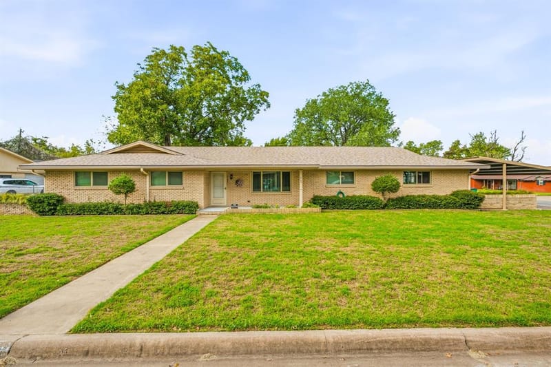 2190 N Woodland Street, Stephenville TX 76401 - Photo 3