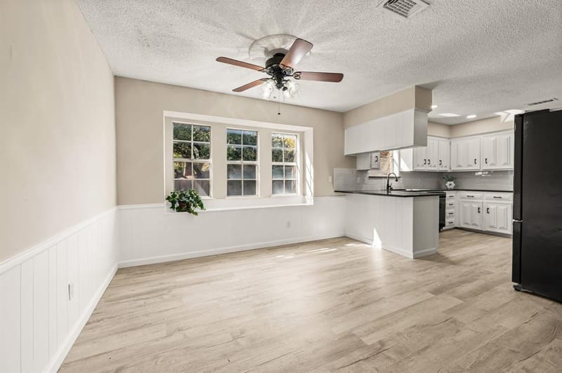 2724 Westridge Drive, Arlington TX 76012 - Photo 12