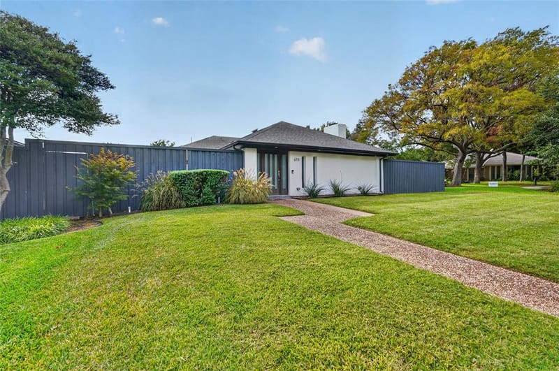 6711 Duffield Court, Dallas TX 75248 - Photo 2