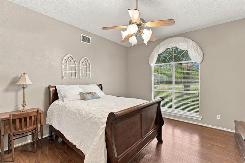 819 Nokomis Circle, Lancaster TX 75146 - Photo 13