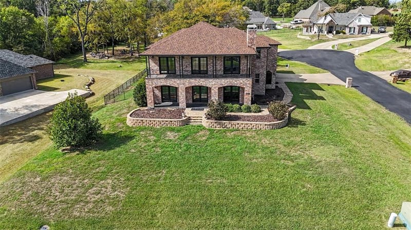 208 Cape Shore Drive, Mabank TX 75143 - Photo 2
