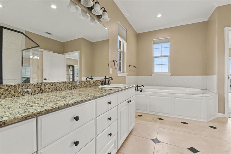 208 Cape Shore Drive, Mabank TX 75143 - Photo 8