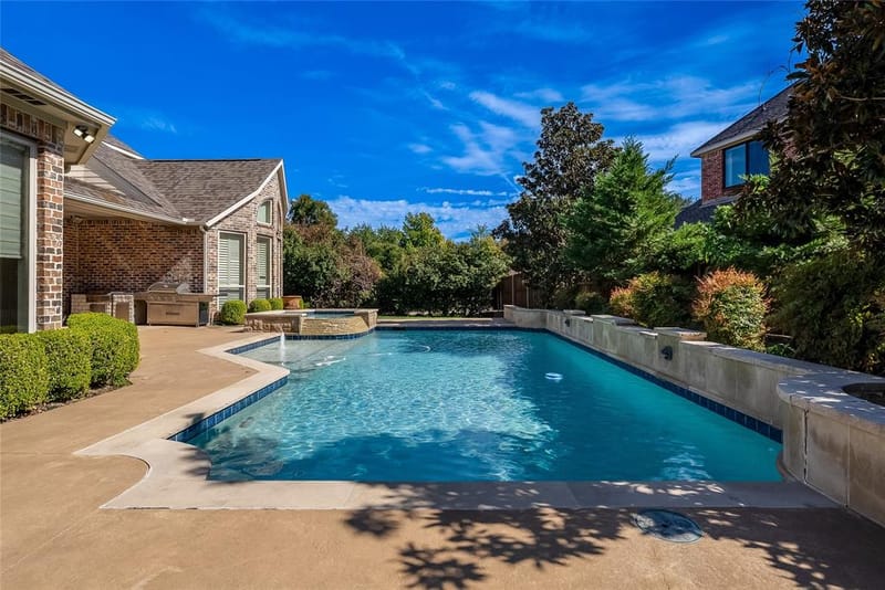 6705 Thorntree Drive, McKinney TX 75072 - Photo 2