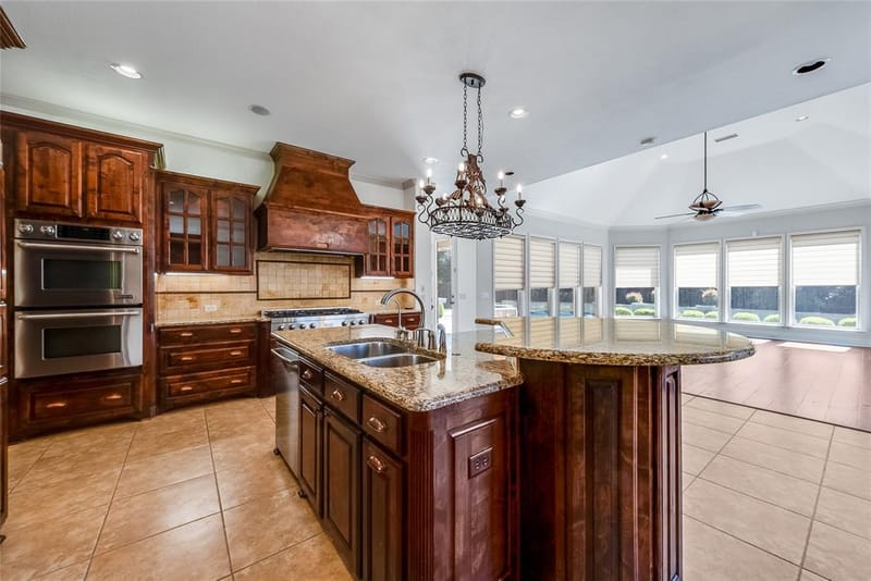 6705 Thorntree Drive, McKinney TX 75072 - Photo 9
