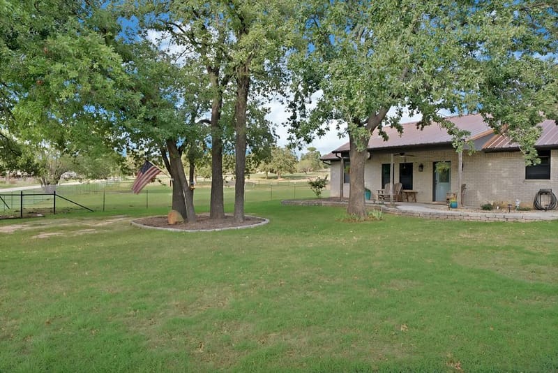 146 Private Road 1525, Bridgeport TX 76426 - Photo 6