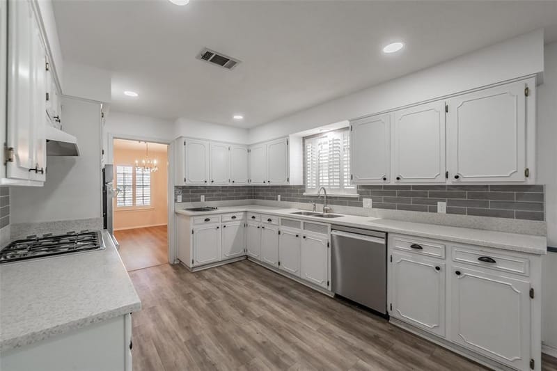 1718 Timbers Drive, Irving TX 75061 - Photo 12