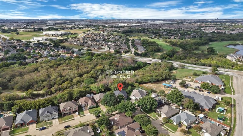 5776 Falcon Ridge Court, Haltom City TX 76137 - Photo 2