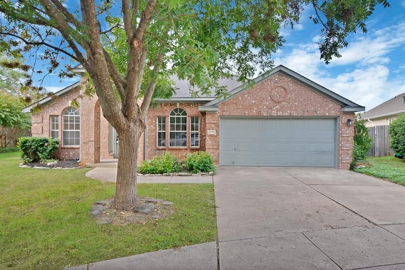 5776 Falcon Ridge Court, Haltom City TX 76137