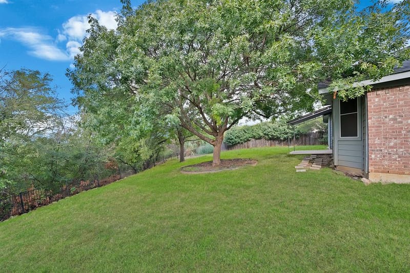 5776 Falcon Ridge Court, Haltom City TX 76137 - Photo 4