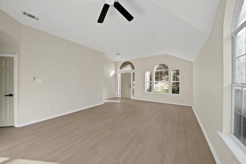 5776 Falcon Ridge Court, Haltom City TX 76137 - Photo 8