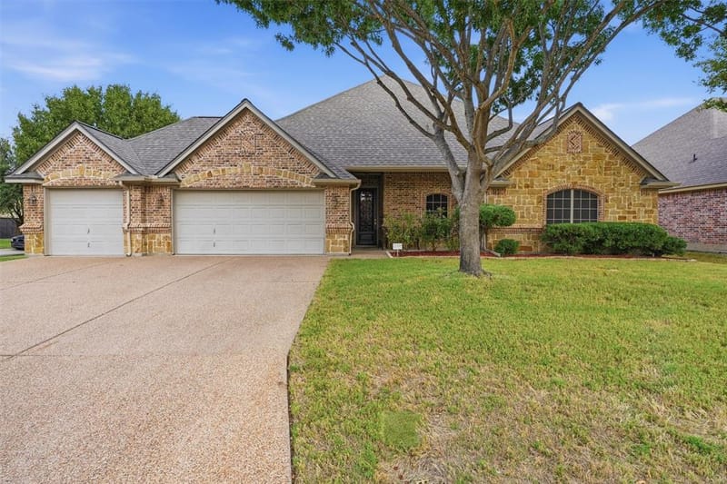 136 Castle Pines Drive, Willow Park TX 76008
