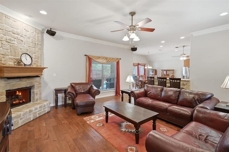 136 Castle Pines Drive, Willow Park TX 76008 - Photo 5