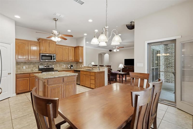 136 Castle Pines Drive, Willow Park TX 76008 - Photo 15