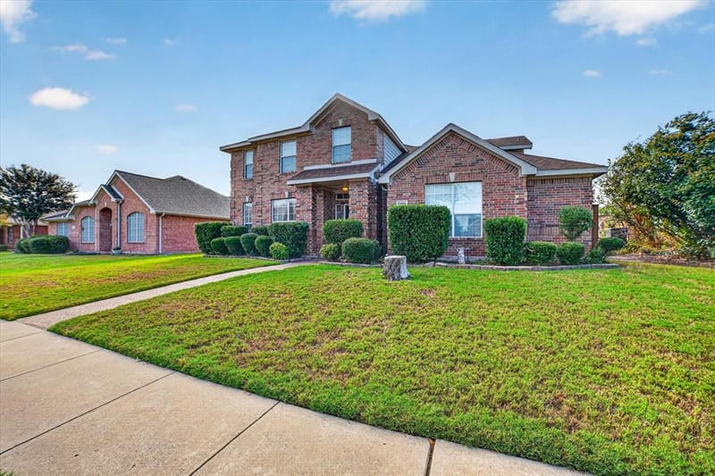 7406 Westway Drive, Rowlett TX 75089 - Photo 2