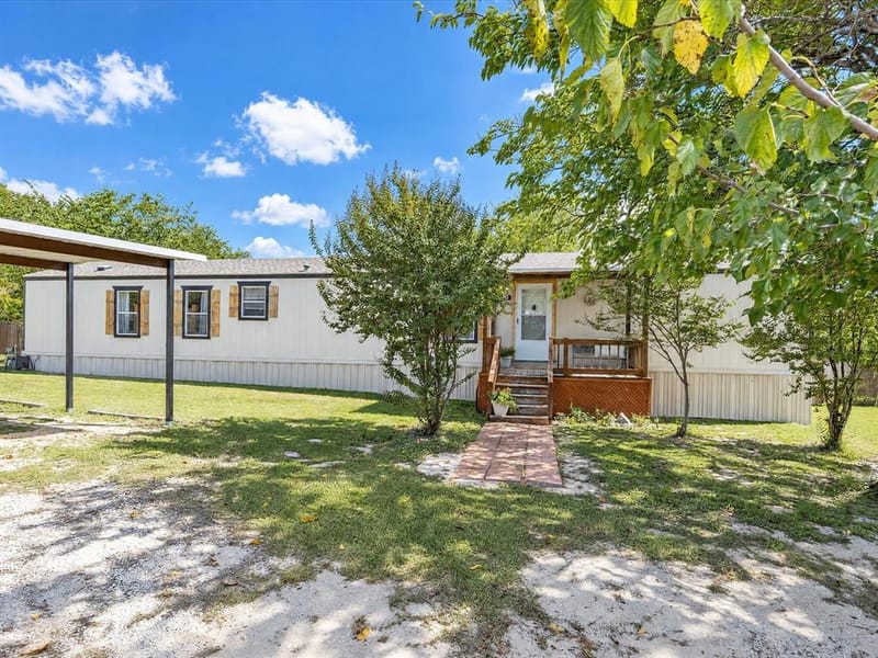 4113 Goliad Drive, Granbury TX 76048 - Photo 5