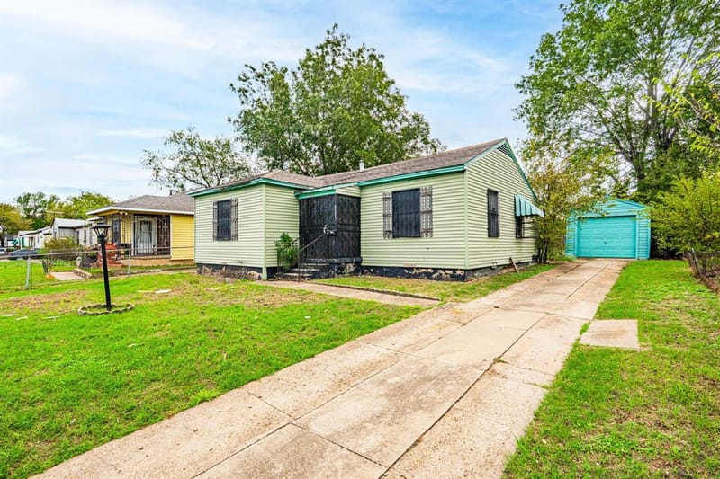 2606 Lea Crest Drive, Dallas TX 75216