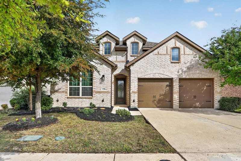 10105 Bitterroot Drive, Little Elm TX 75068 - Photo 2