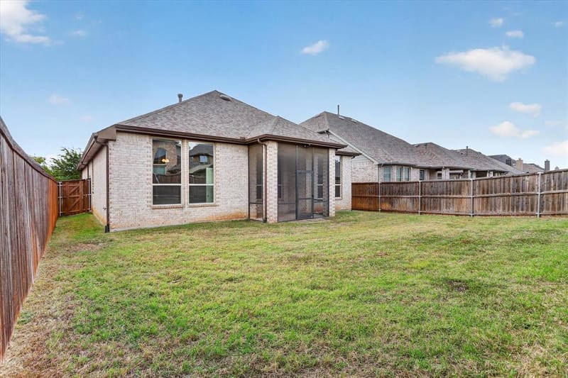 10105 Bitterroot Drive, Little Elm TX 75068 - Photo 37