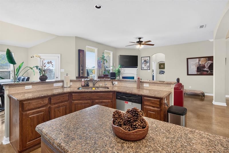 700 Edgewood Drive, DeSoto TX 75115 - Photo 9