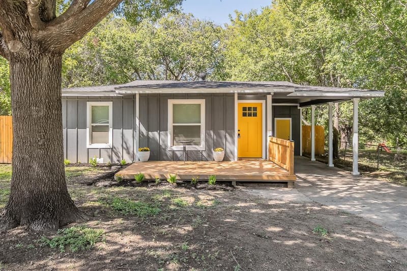1228 S Brazos Street, Weatherford TX 76086 - Photo 3