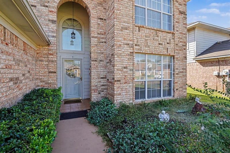 5304 Tennis Villa Drive, Arlington TX 76017 - Photo 7
