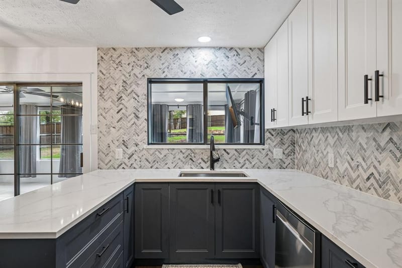 180 N Woodland Trail, Double Oak TX 75077 - Photo 7